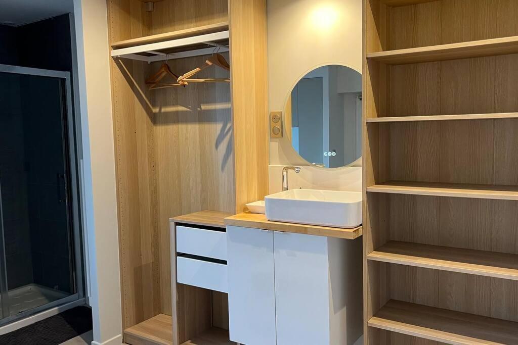 Studio Piscine Partagee Parking Securise Сен-Ирье-сюр-Шарант Экстерьер фото